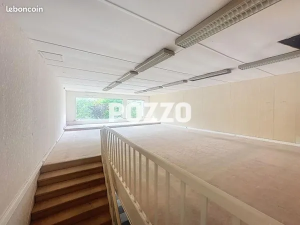 Local commercial 419 m²