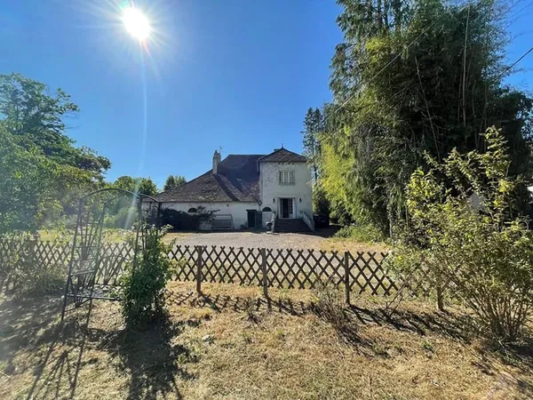 Maison Chateau Chervix 6 pièce(s)