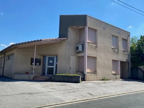 Local professionnel 340 m²
