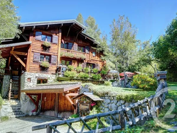 Maison 5 pièces 177 m²