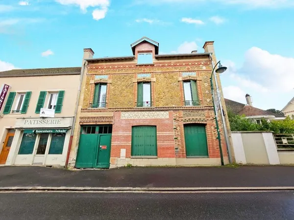 À vendre : Charmant appartement à rénover de type F3 à découvrir sur Champagne !
