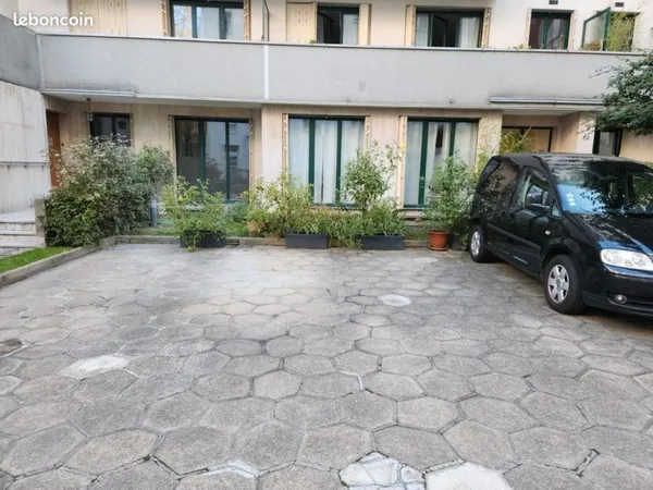 Place de parking à louer