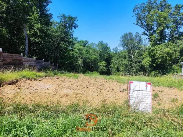 Terrain constructible de 1748m2 à Montdurausse, possibilité