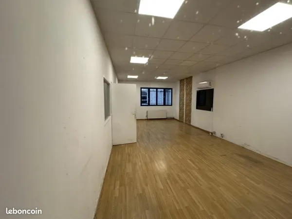 Local d'activité 1 450 m²