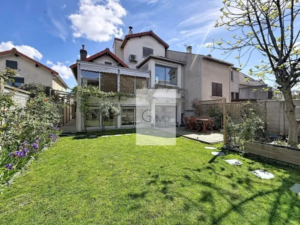 Maison familiale 6 pieces  141 m2  Petit Robinson
