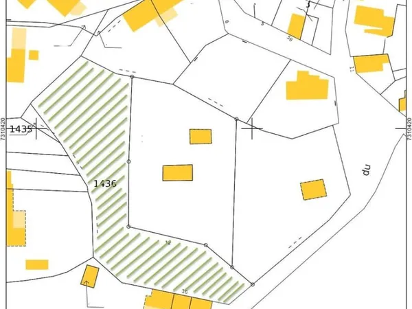 A VENDRE, terrain proche mer, dans secteur coté