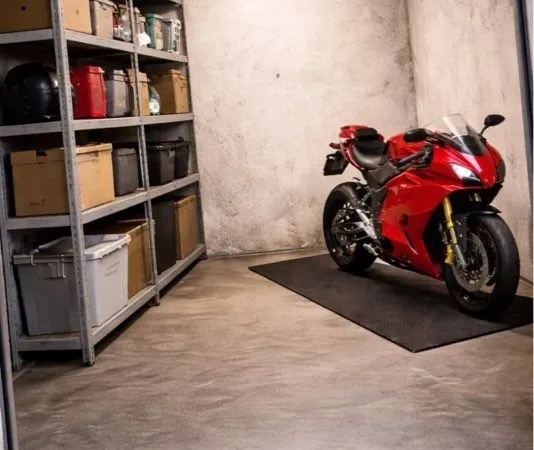 Box / Garage — Sécurisez votre deux roues en centre-ville - Places disponibles à Saint-Jorioz