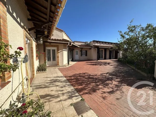 Maison 11 pièces 245 m²
