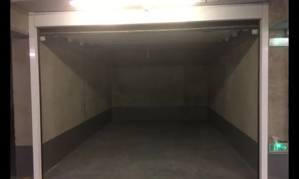 BOX de 17m2 SAINT CLOUD