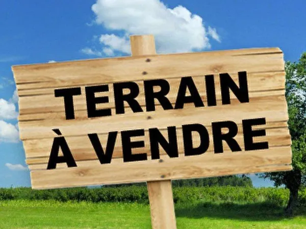 Terrain constructible 678 m²