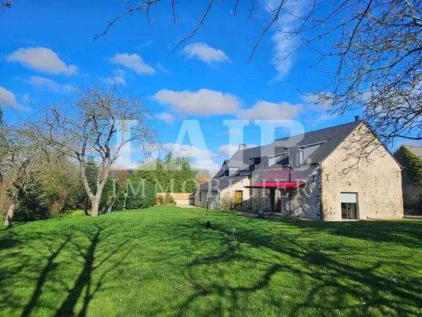 Maison 8 pièces 216 m²