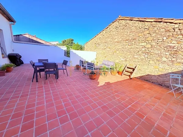 Belle Vigneronne T5 avec terrasse de 63 m2 grand garage et cour