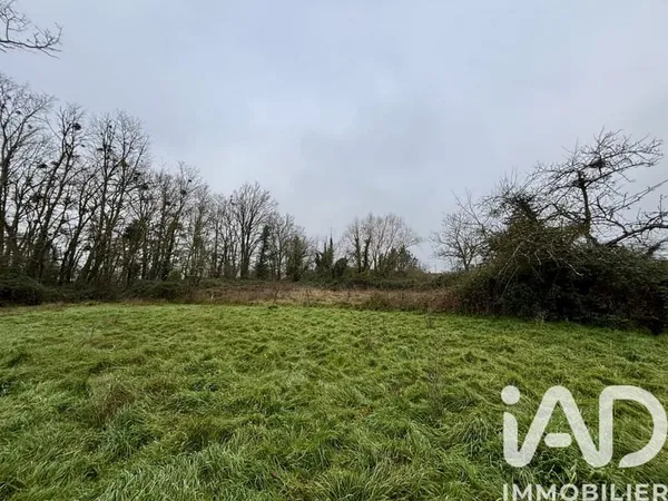 Terrain 717 m²