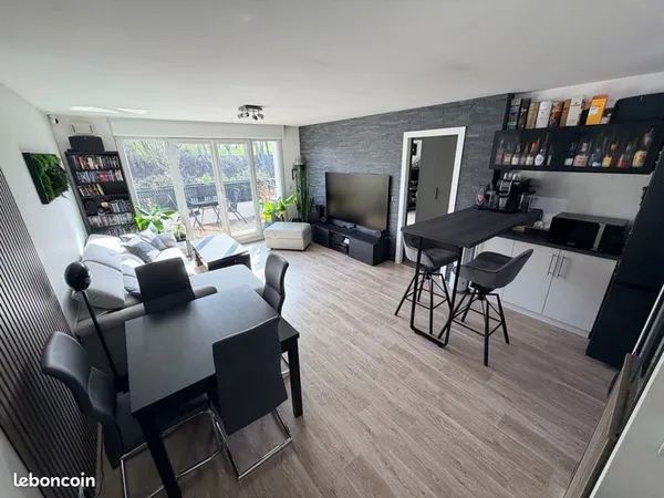 Dernier étage - 3 pièces lumineux de 60,34m2 avec terrasse et 2 parkings privés couverts
