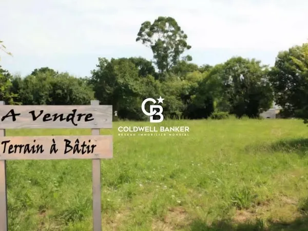 Grand terrain constructible 2722m² et divisible - Luçon