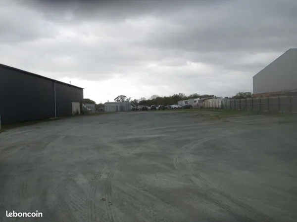 Location terrain industriel ou commercial