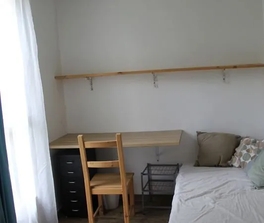 Jolie chambre avec accès jardin