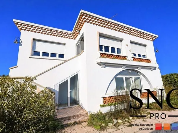 Local professionnel 105 m²