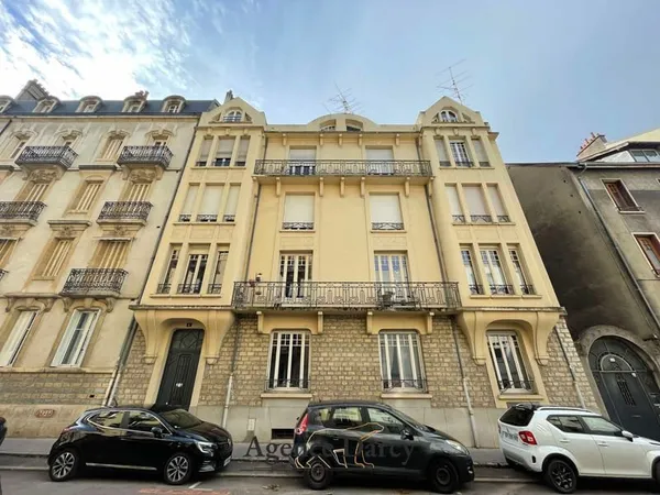 Appartement type 5 à Dijon en rez-de-jardin quartier Darcy