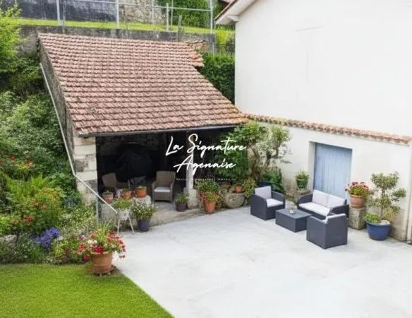 ENSEMBLE IMMOBILIER : MAISON AVEC GARAGE, COUR INTÉRIEURE ET JA