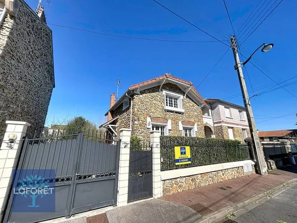 Maison Corbeil-Essonnes 4 pièces - sous-sol total - 90 m2