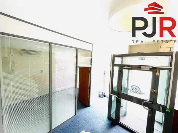 Local commercial 120 m²