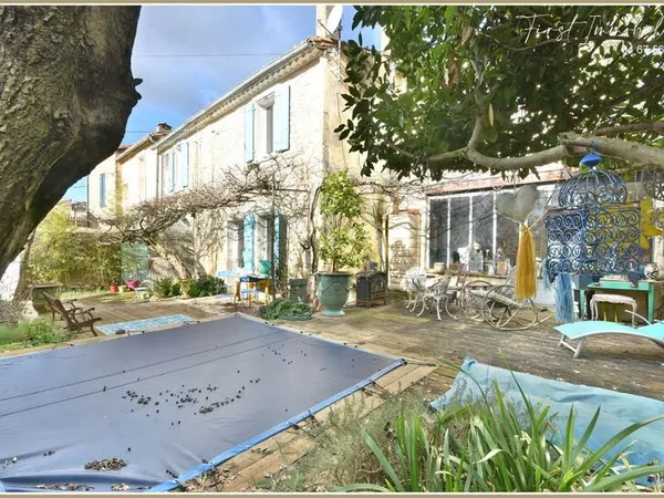 AUJARGUES MAISON 185 M2 T6