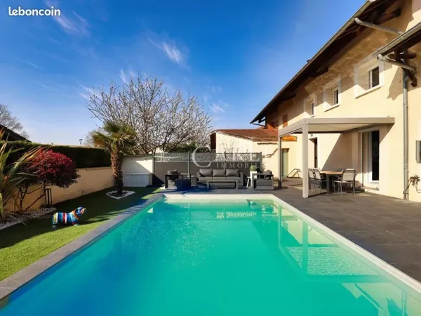 Maison 6 pièces 203 m²
