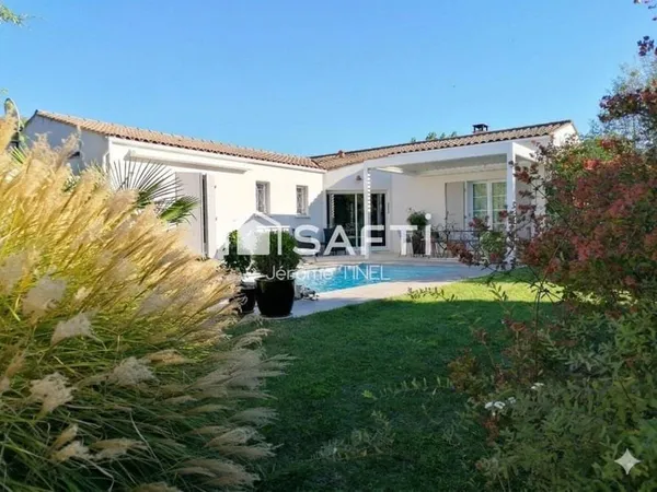 Maison de plain-pied 5 pièces 118 m²