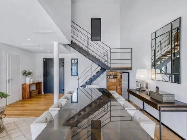 Villa 5 pièces 228 m²