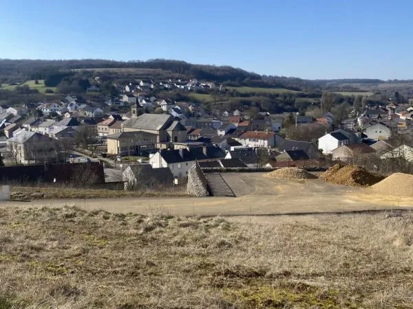 423 M2 - TERRAIN À BÂTIR AVEC VUE IMPRENABLE SUR VOLMERANGE-