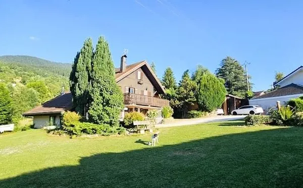 Chalet 10 pièces 150 m²