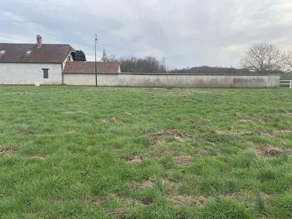 Nonancourt à 5 Minutes. Beau terrain à bâtir.
