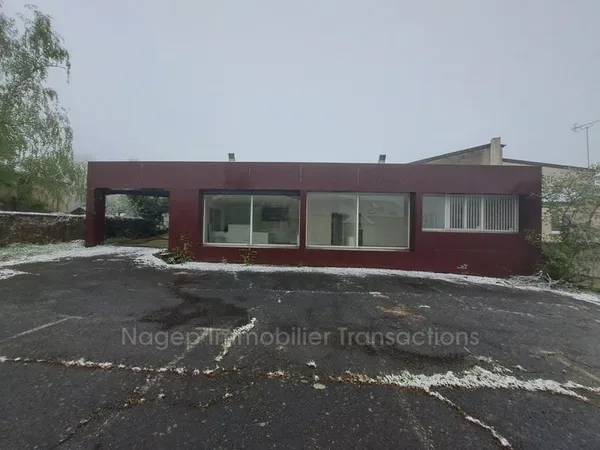 À Louer : Bureaux de 248m² à Montmarault