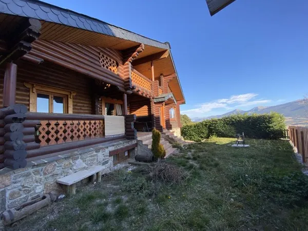 Chalet 7 pièces 317 m²