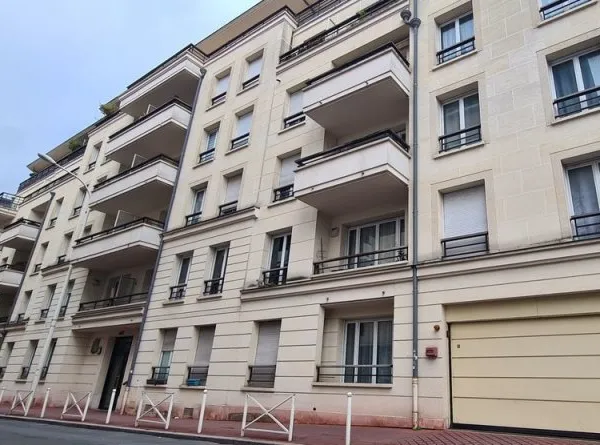 T2 - 365000 Euros - Montrouge - Metro n°4 : Station Barbara