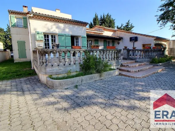 Maison 6 pièces 194 m²