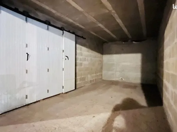 Stockage 14 m² à louer - À deux pas de la plage