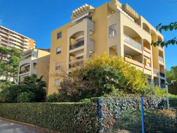 Cagnes Val Fleuri, 3P Traversant de 80 m2 avec deux terrasse