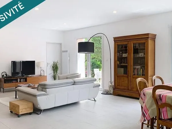 Maison de 140 m2 , terrain piscinable et arboré