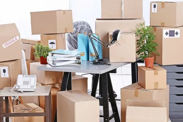 Stockage, atelier, garde meuble, box...