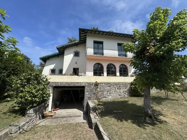 Maison 7 pièces 143 m²