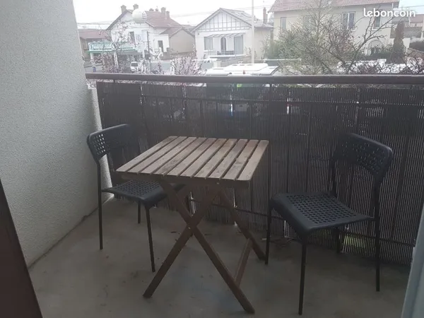 T2 avec balcon - 35 m² - Lyon 8e - Idéal investisseur