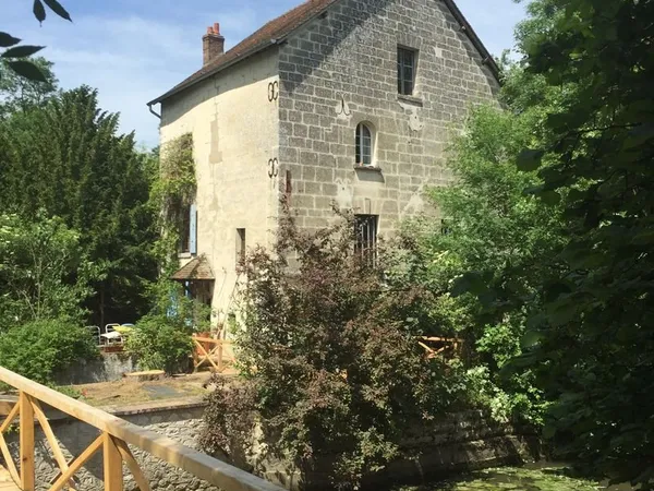 Moulin historique - Vendôme centre - Bord du Loir - 210 m²