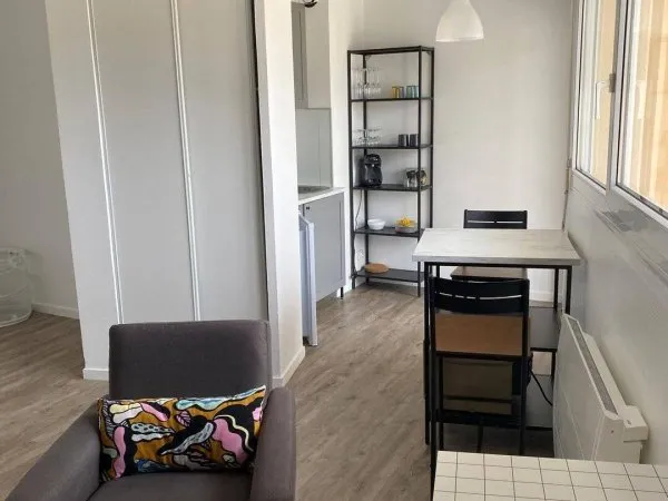 Studio 1 pièce 24 m²
