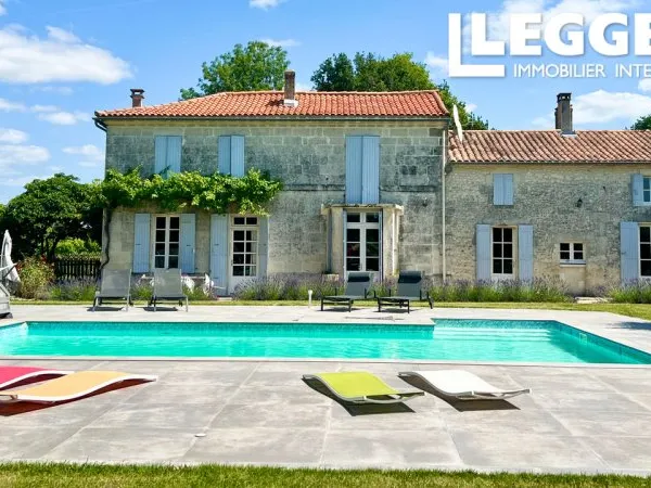 Maison 12 pièces 275 m²