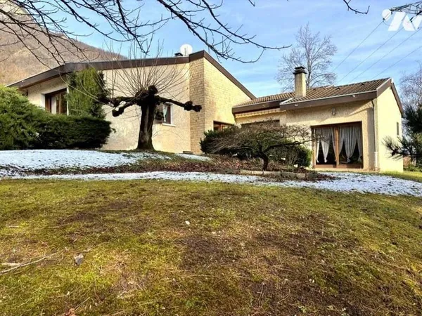 Maison de plain-pied 4 pièces 139 m²