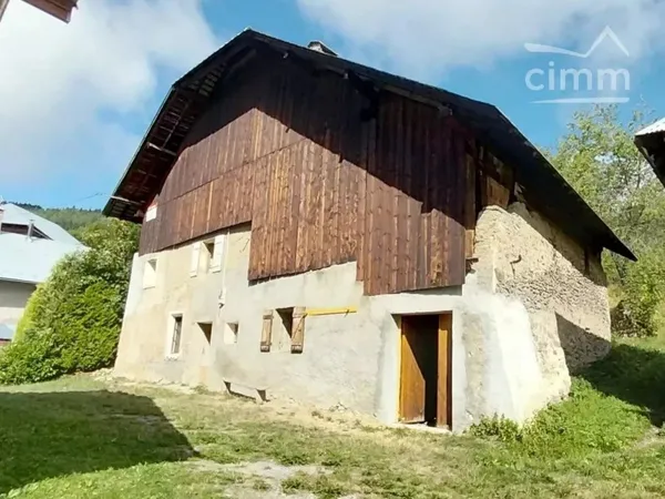Maison traditionnelle de village à rénover