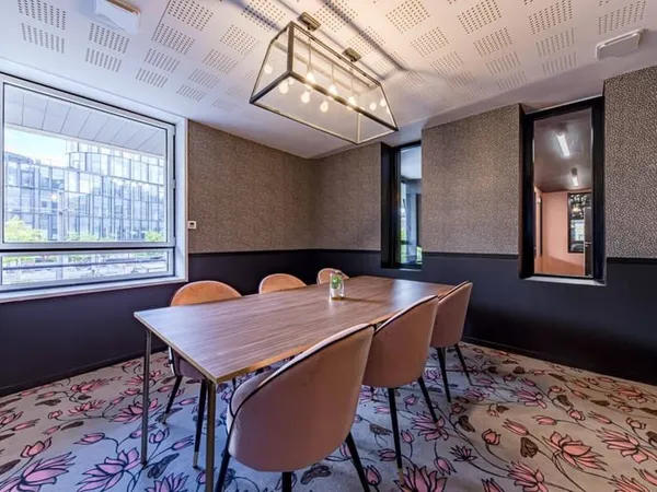 Bureau et espace de travail Vente La Garenne-Colombes   341€