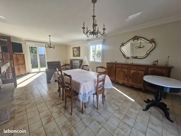 Maison 8 pièces 165 m²